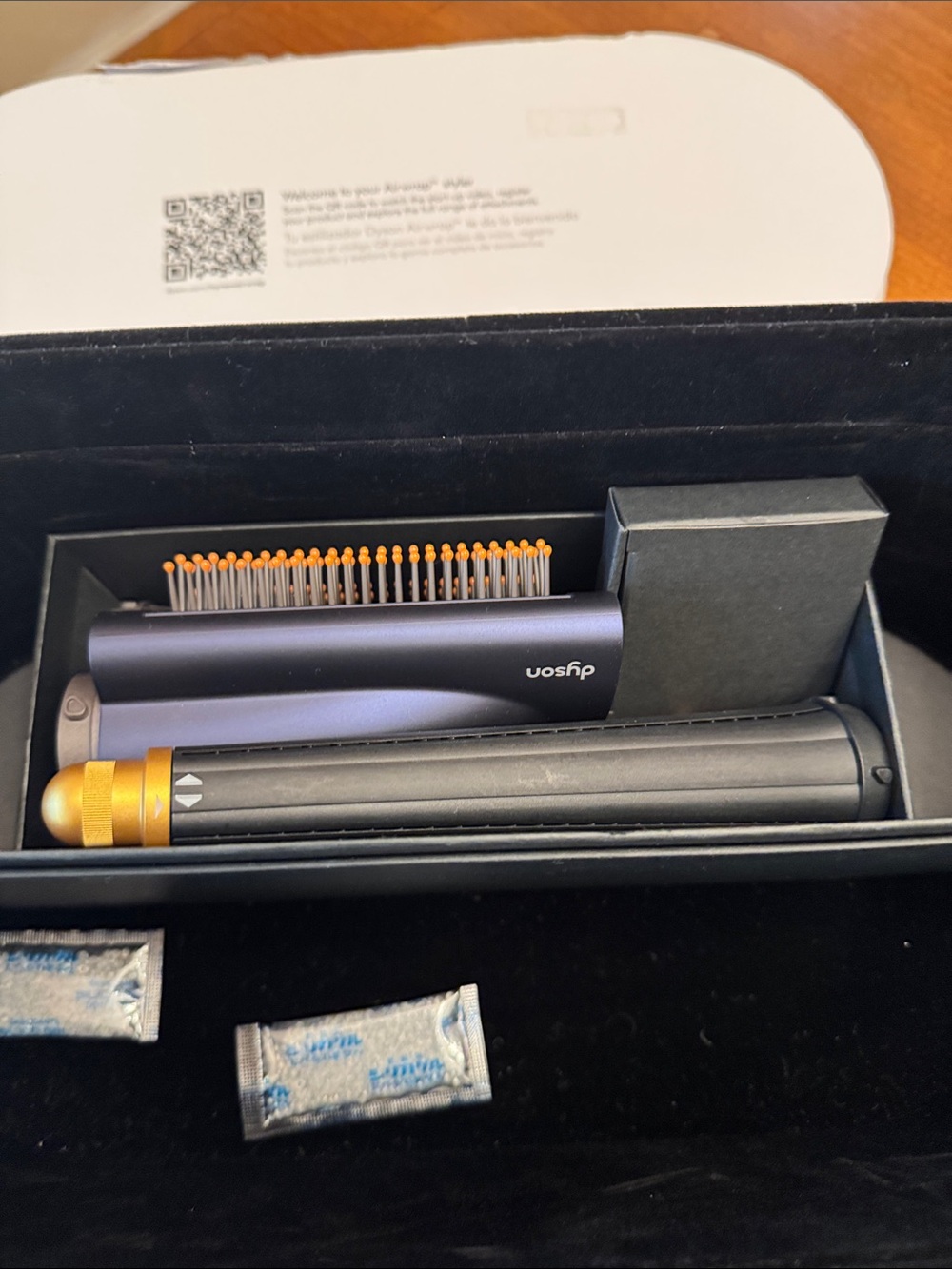 Dyson Airwrap I.d. , Multi Styler & dryer in Black Oval Case. Blue/Copper. NIB - Picture 10 of 13